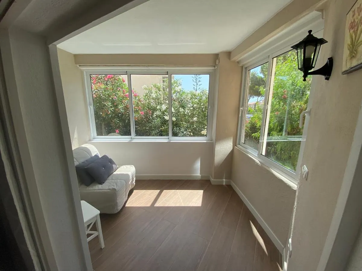 Apartamento Precioso apartamento junto a playa y con piscina. Málaga